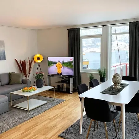 Luxury Penthouse Apartment, Best Location With Parking! Apartmán *
