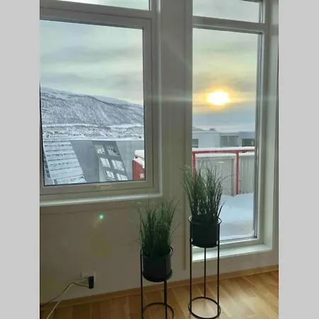 Luxury Penthouse Apartment, Best Location With Parking! Apartmán *