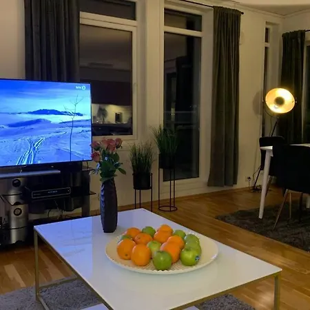 Luxury Penthouse Apartment, Best Location With Parking! Apartmán *
